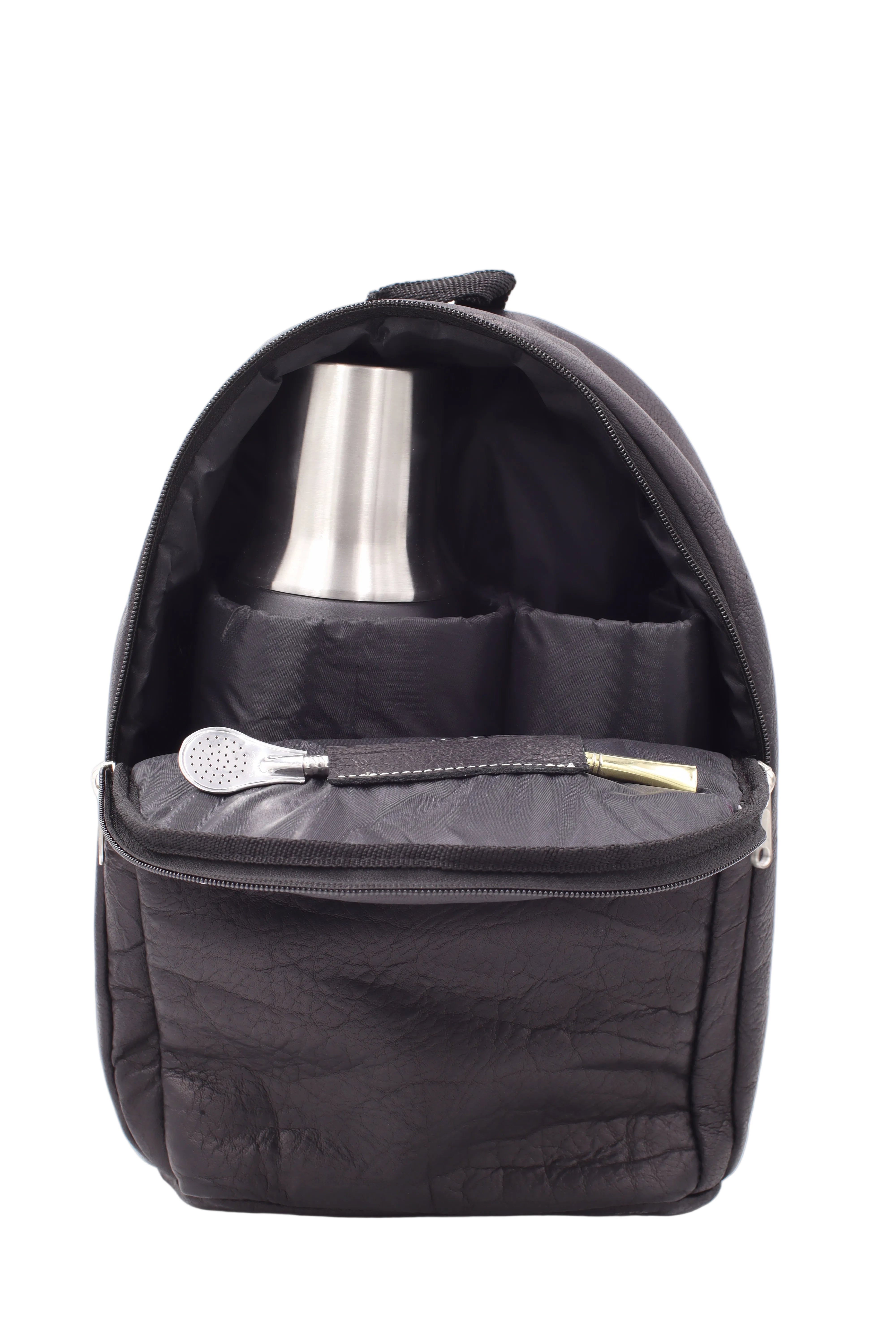 Sac à dos matero GAUCHA en cuir de buffle noir avec set à maté complet : thermos et bombilla.