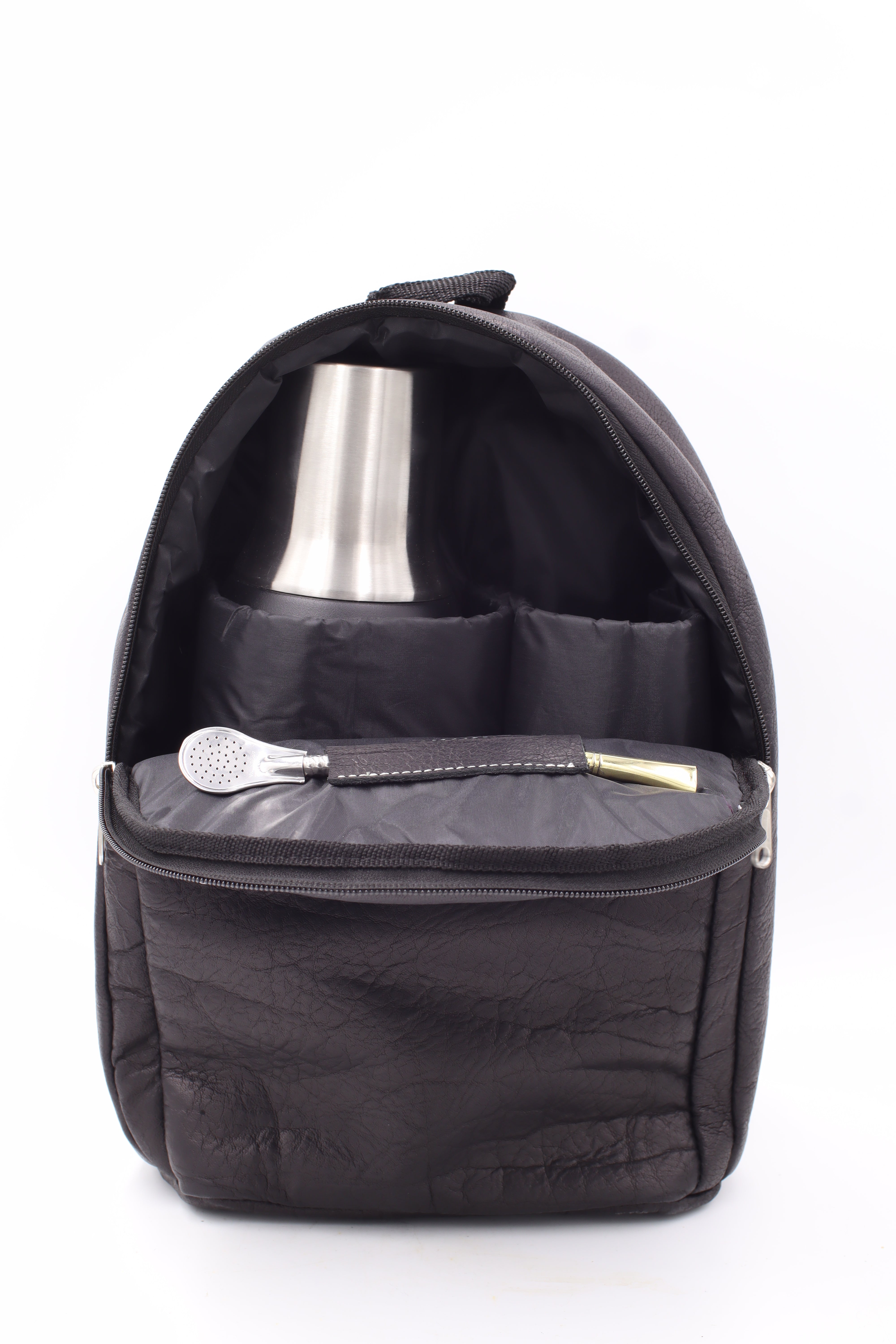 Sac à dos GAUCHA noir – Cuir véritable – Rangement thermos et set à maté.