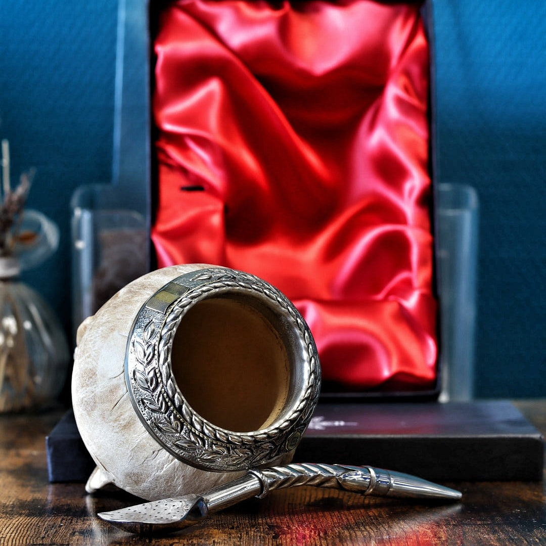 Mate torpedo impérial édition France cuir brut avec bombillón coffret satin rouge exemplaire 5
