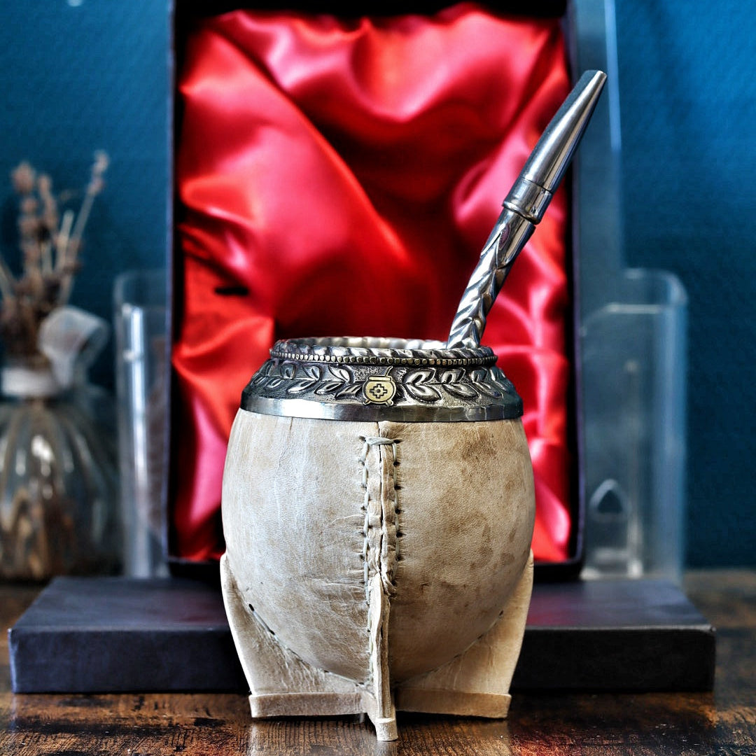 Mate torpedo impérial édition France cuir brut avec bombillón coffret satin rouge exemplaire 6
