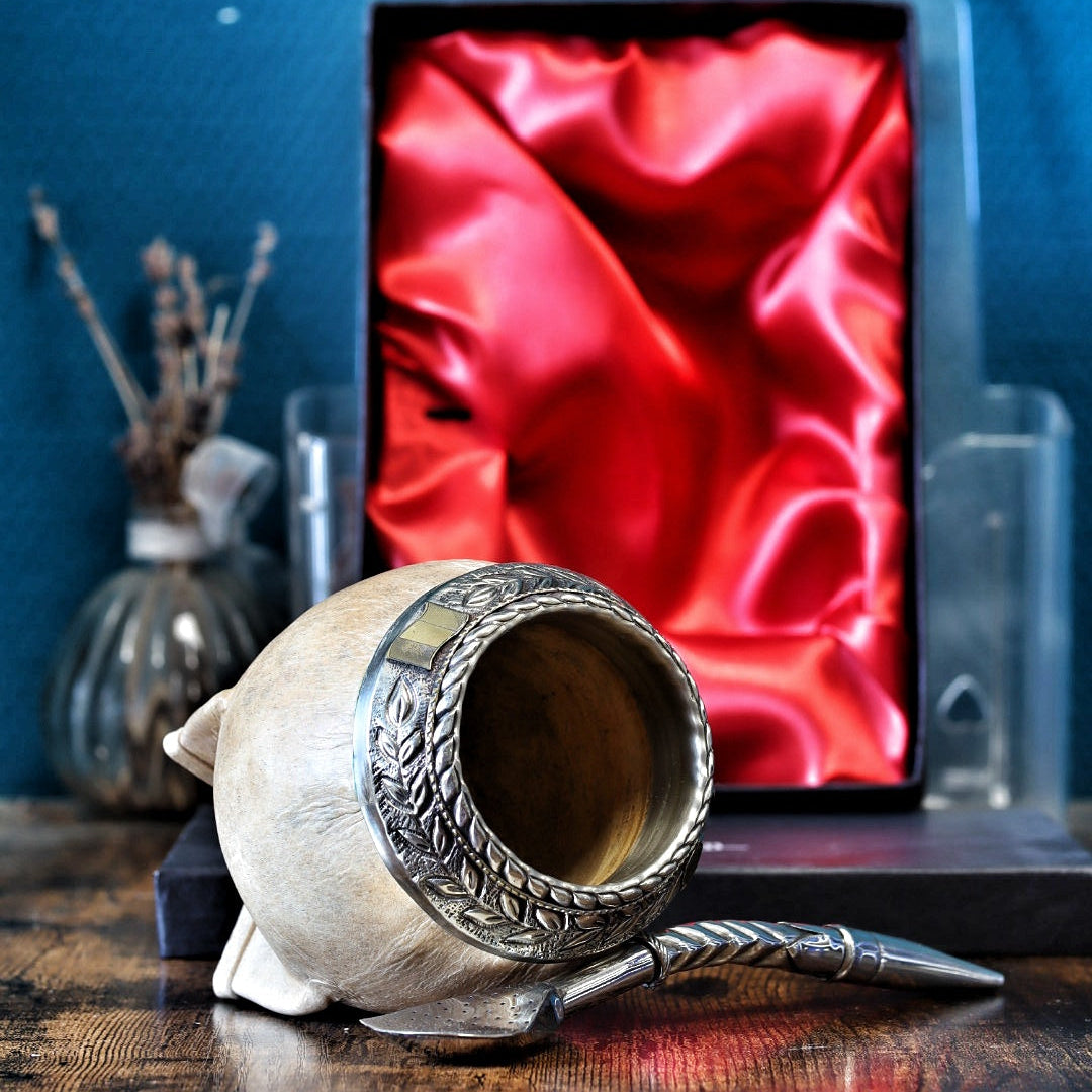 Mate torpedo impérial édition France cuir brut avec bombillón coffret satin rouge exemplaire 7
