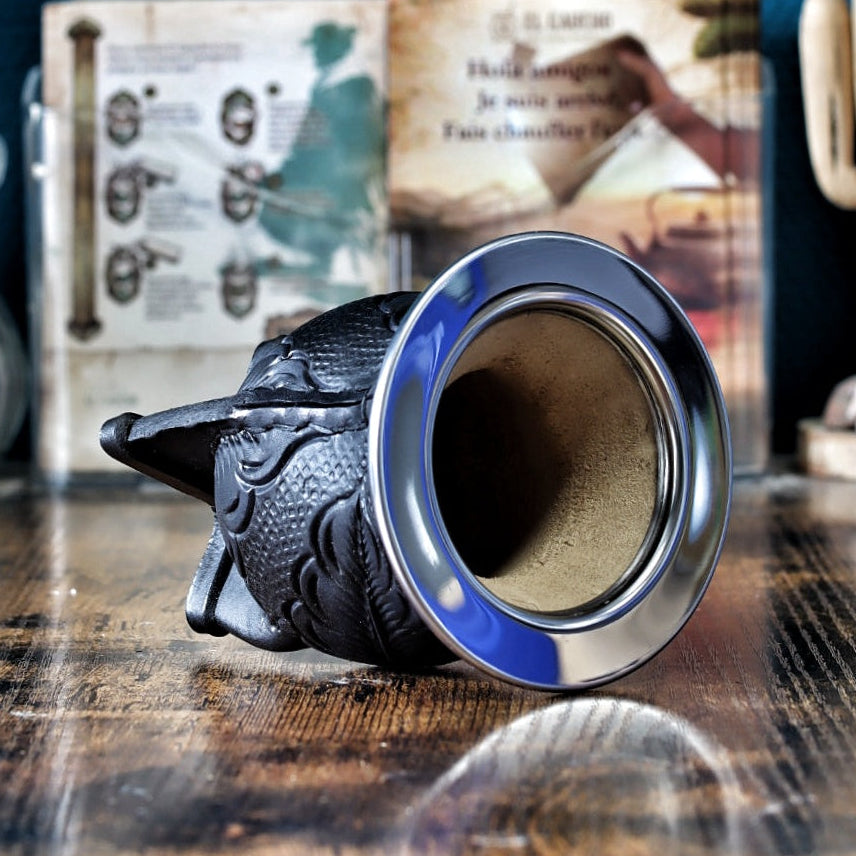 Maté Camionero Uruguayen Motif C — vue latérale et virola inox, artisanat Buenos Aires