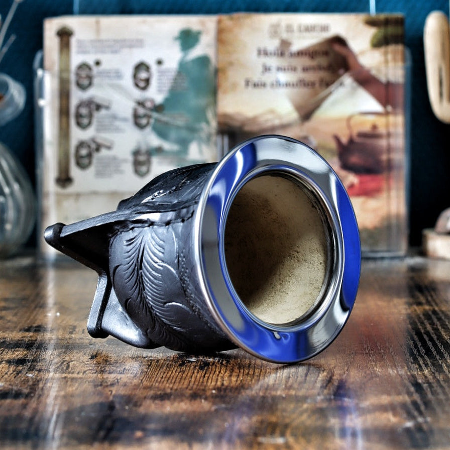 Maté Camionero Uruguayen Motif D — détail du cuir repoussé artisanal argentin