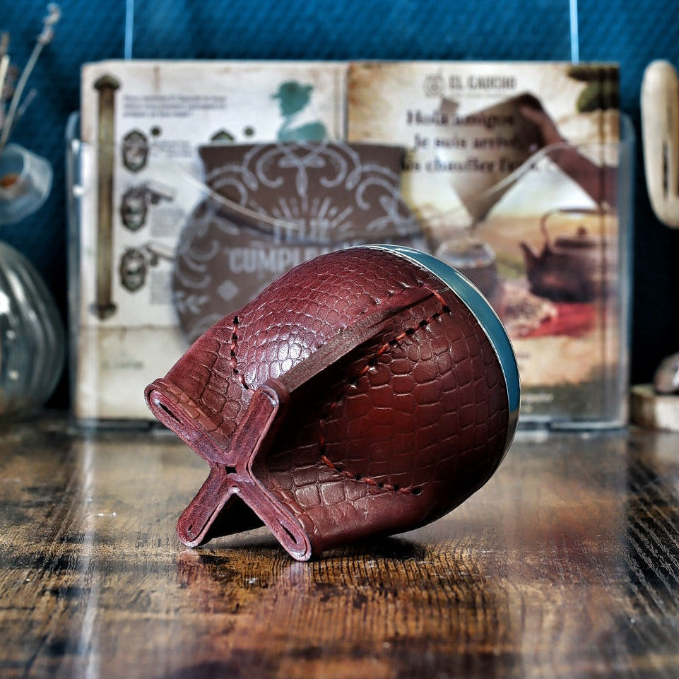 Détail des pieds renforcés du maté Torpedo Joyero assurant une stabilité parfaite et une finition artisanale.