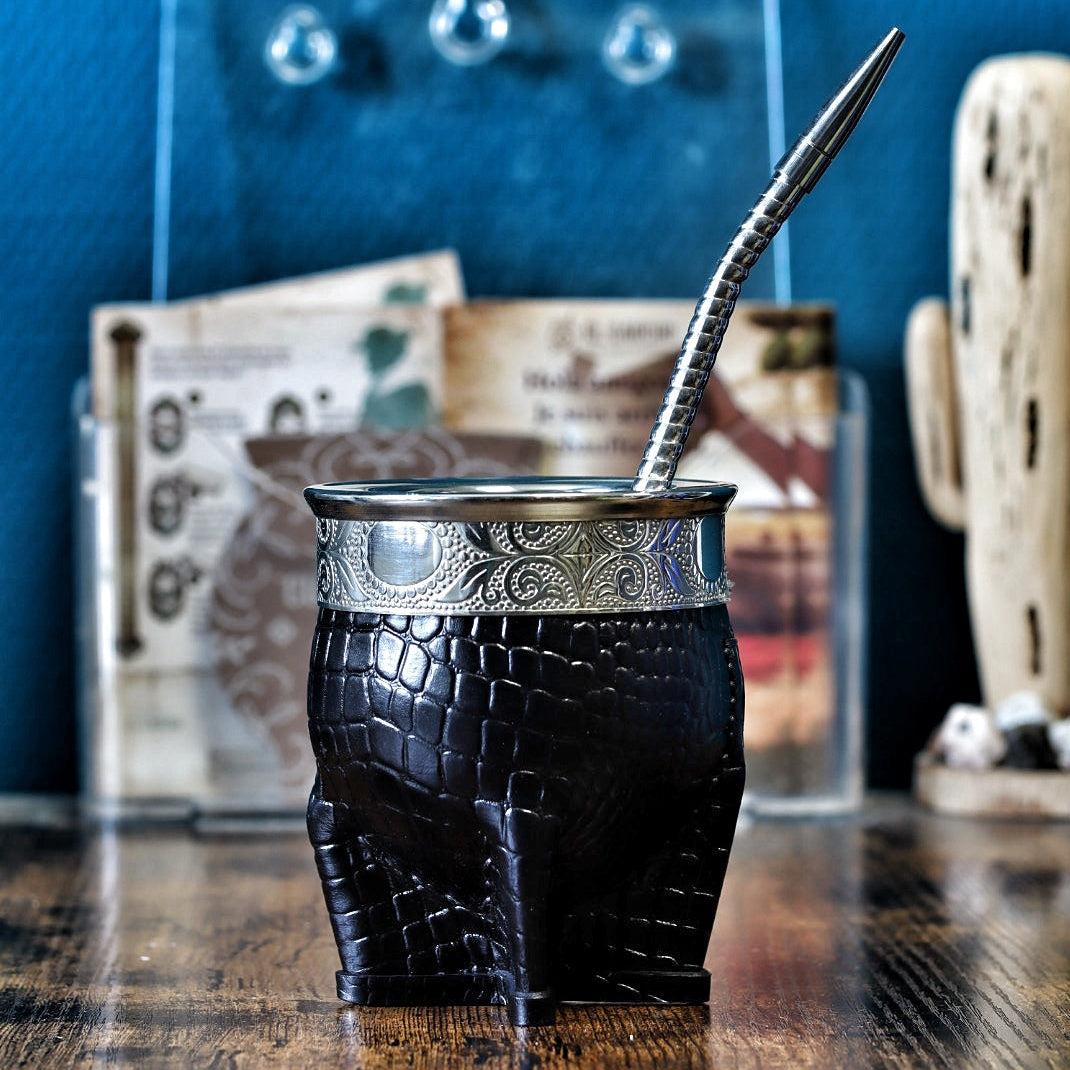 Pack Maté Impérial Deluxe Croco Abstrait · Noir avec bombilla inox et yerbas d'Argentine