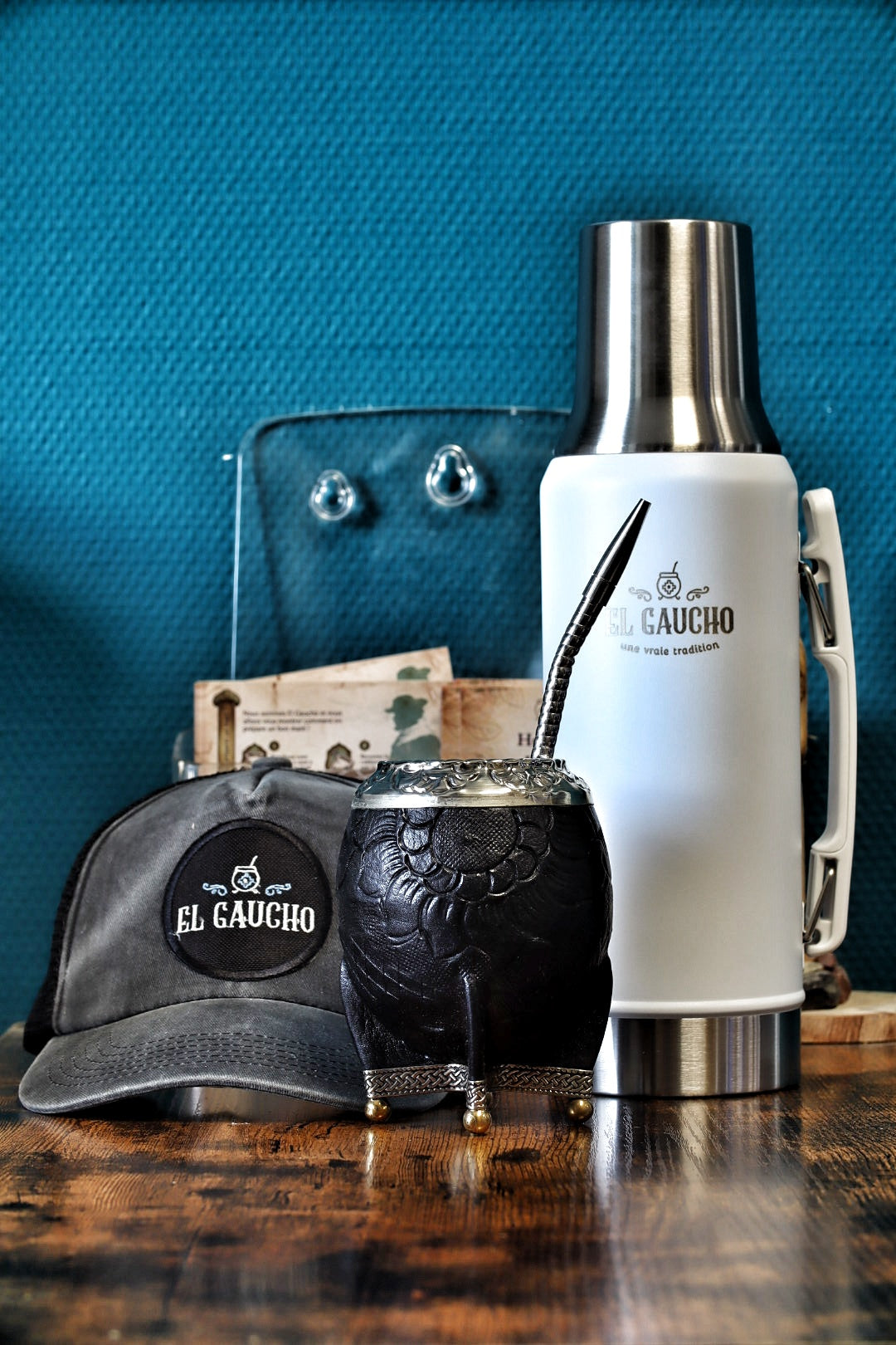 Combo Maté Torpedo Noir Ciselage Floral + Thermo Gaucho Blanc