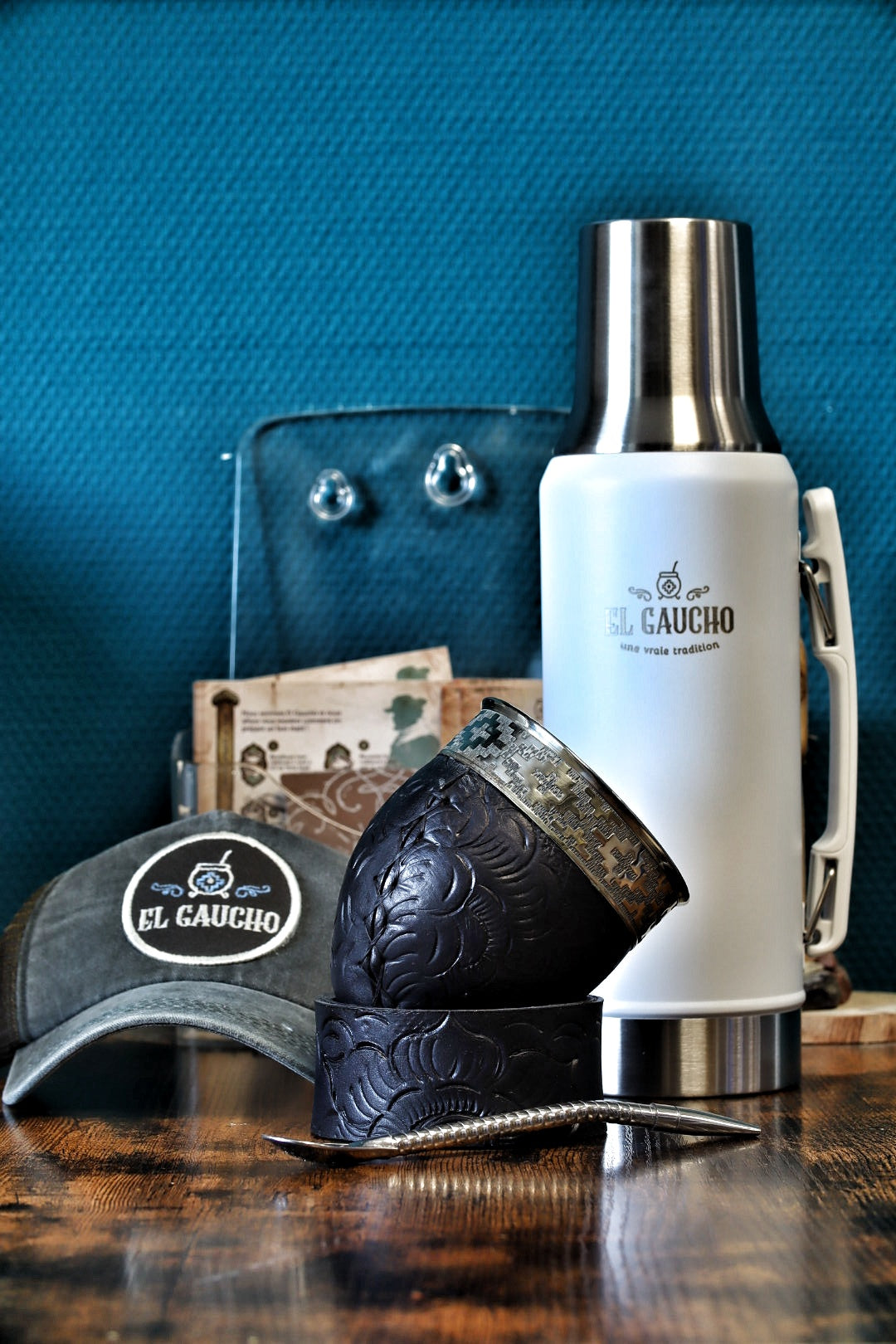 Combo Maté Impérial Noir Pampa avec Thermo Gaucho blanc 1L, coffret maté artisanal d'Argentine