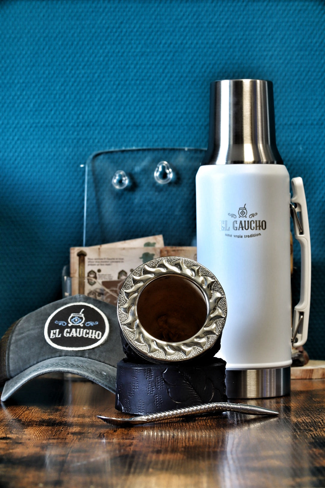 Combo Maté Impérial Floraison avec Thermo Gaucho blanc 1L, coffret maté artisanal d'Argentine