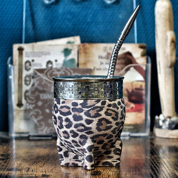 Maté impérial en cuir animal print léopard, vue de face