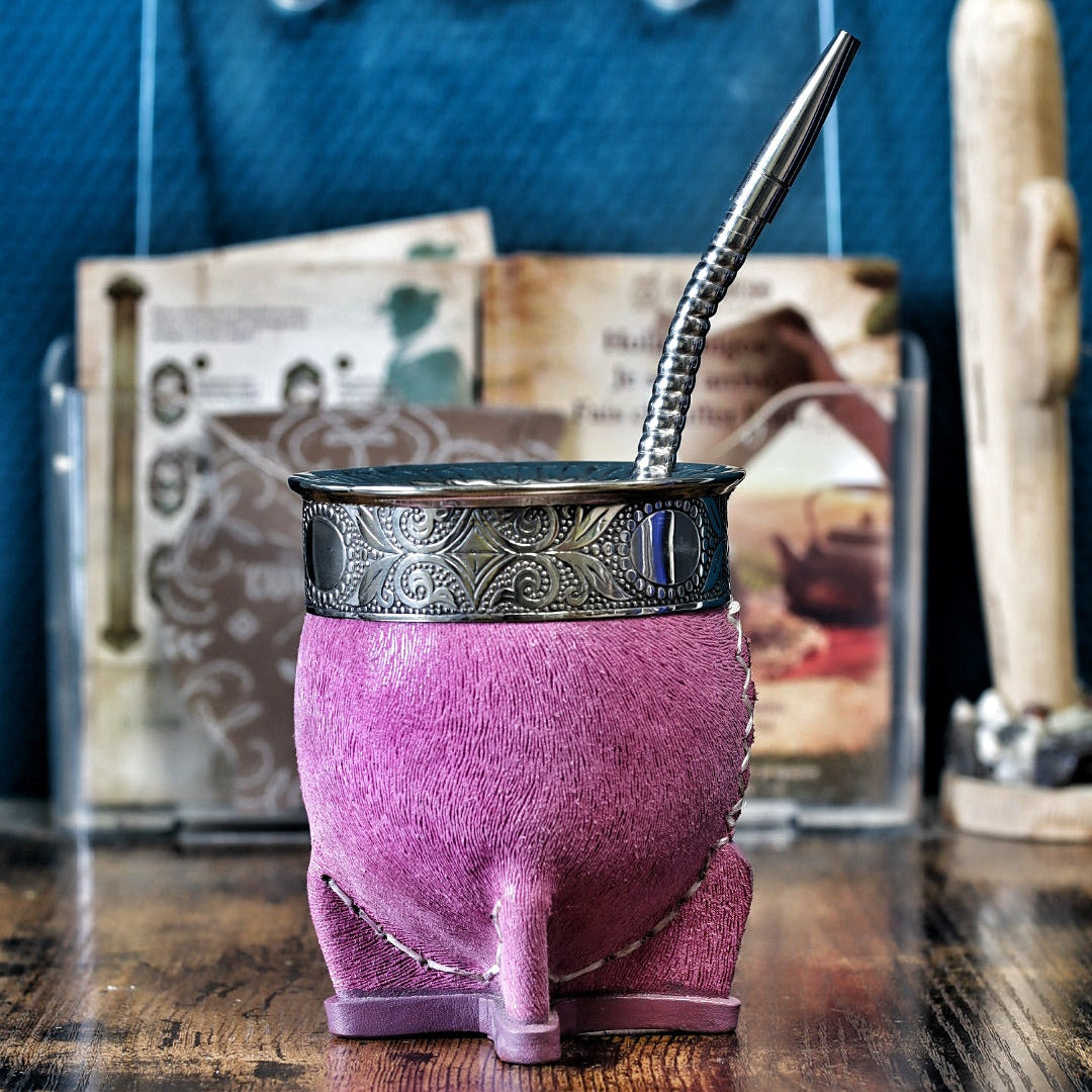 Maté impérial en cuir à poil rose, Panthère Rose, vue de face