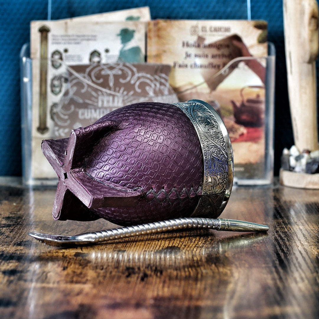 Maté Impérial Aubergine — Cuir Texturé Violet (Pièce Unique)