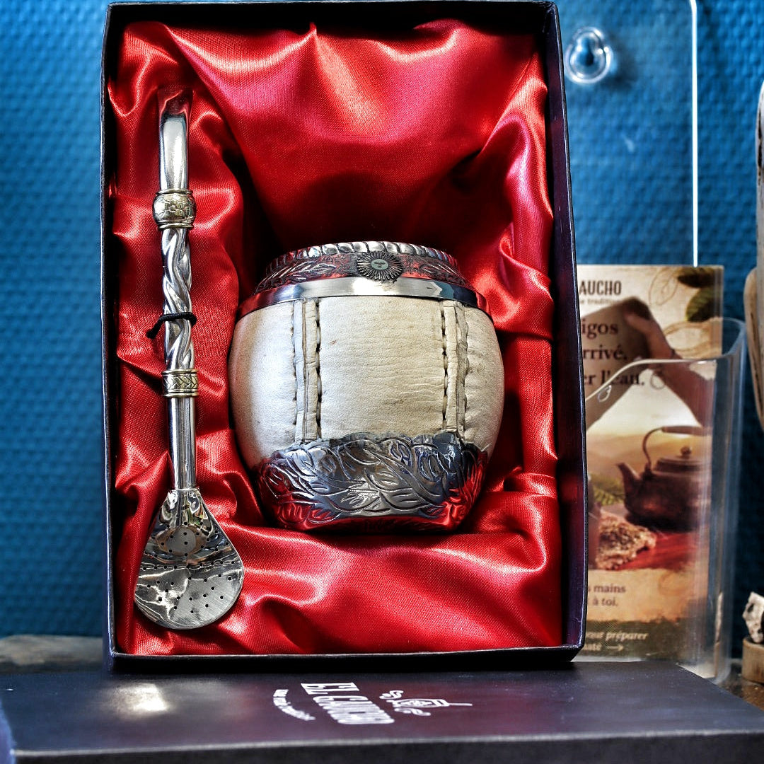 Coffret cadeau du maté Torpedo cuir brut Sol de Mayo N°3, artisanat argentin El Gaucho