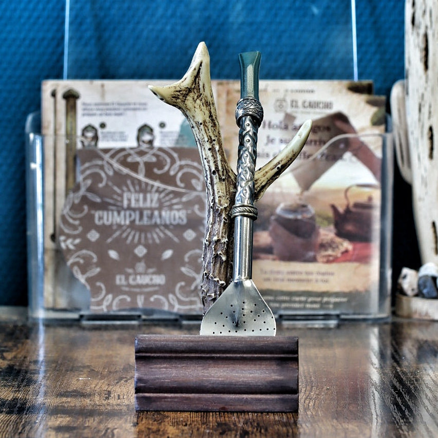 Bombillón Exclusif Magnus – Alpaca & Bec Bronze 19 cm - El Gaucho — packaging