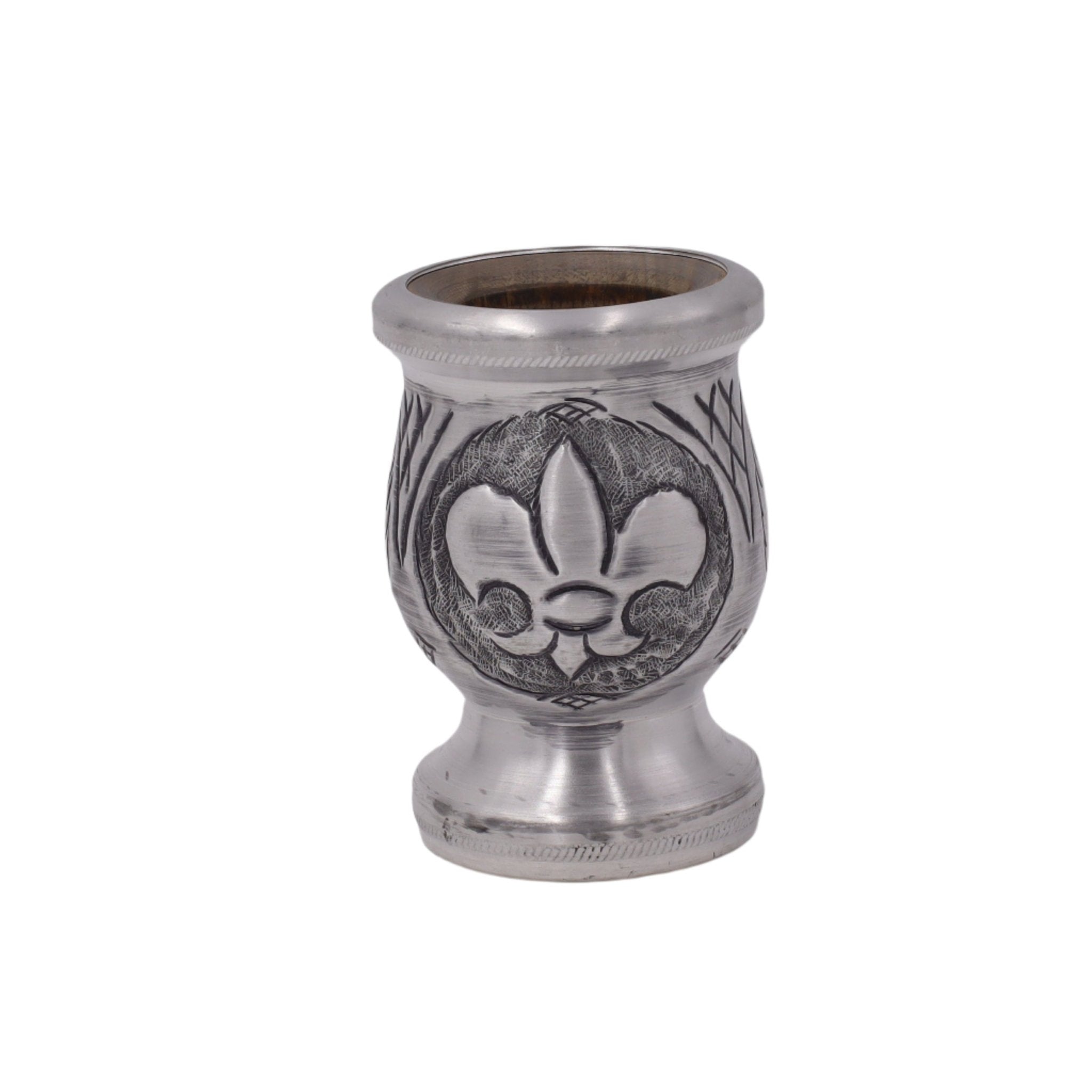 Mate camionero en aluminium ciselé à la main – vue de face.