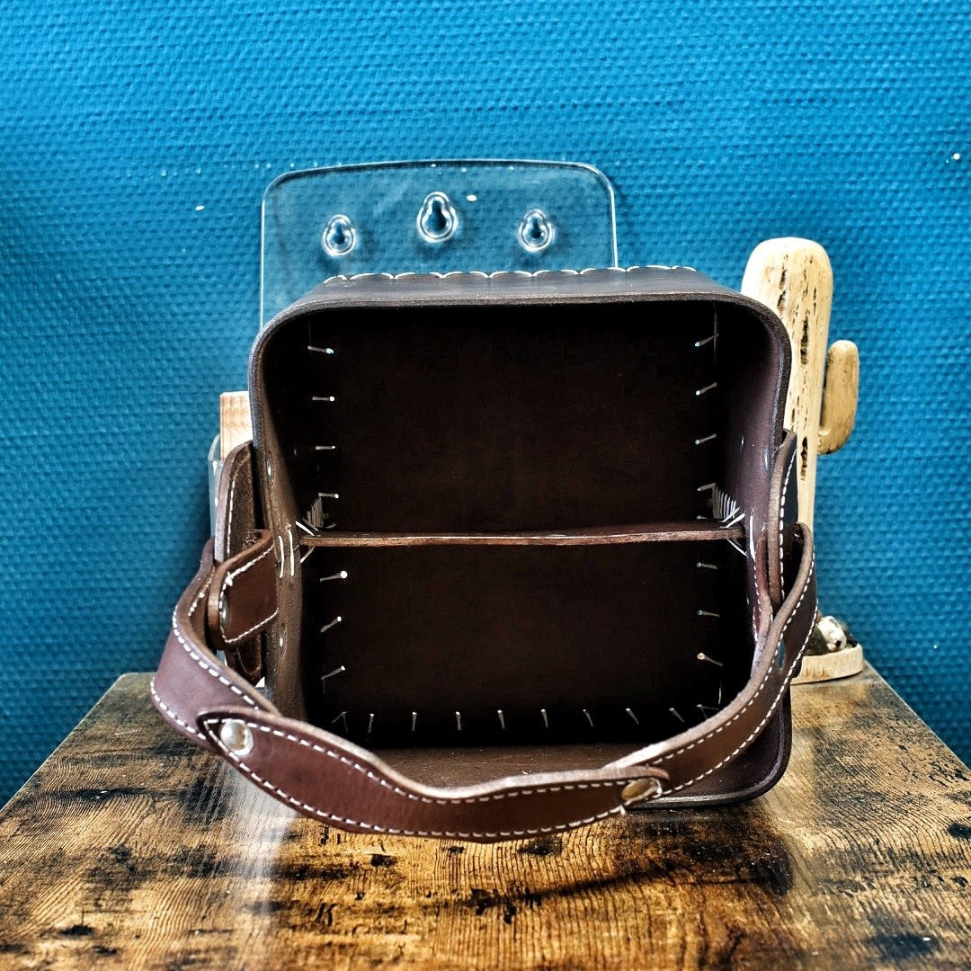 Intérieur de la Canasta Matera Premium marron tabac avec séparateur central