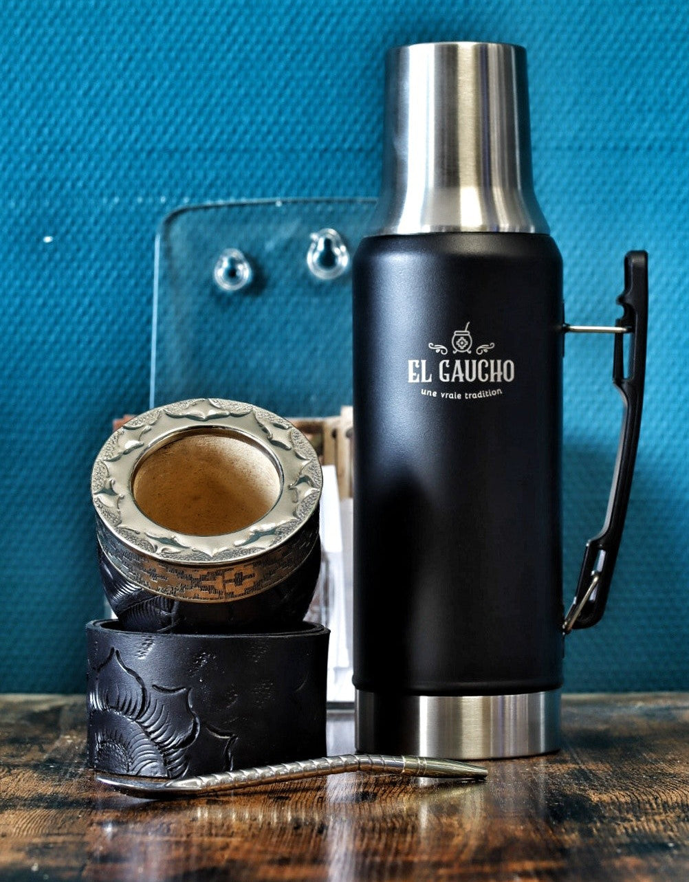 Combo maté Impérial Floraison au labrado floraison et cinta pampa, avec bombilla en acier inox et thermo Gaucho 1,2 L noir