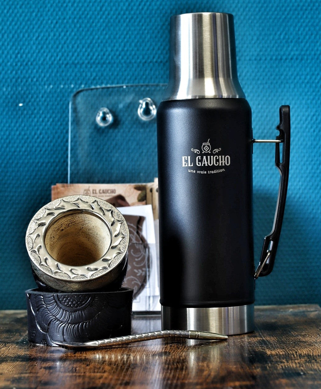 Combo maté Impérial Ligne Abstraite au labrado ligne abstraite et virole ciselée, avec bombilla en acier inox et thermo Gaucho 1,2 L noir