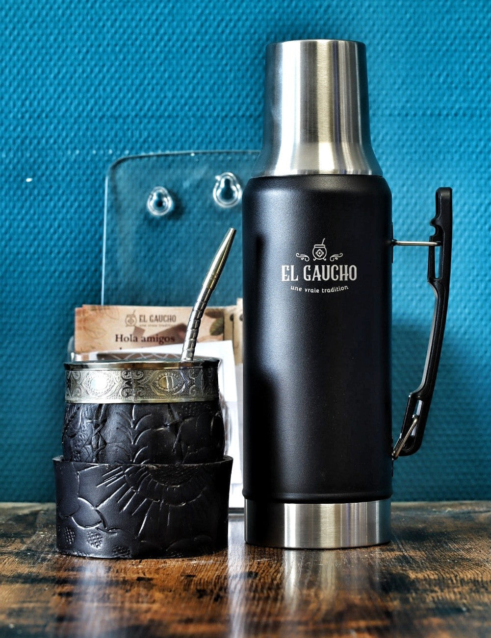 Combo maté Impérial Sauvage au labrado sauvage et cinta abstraite, avec bombilla en acier inox et thermo Gaucho 1,2 L noir