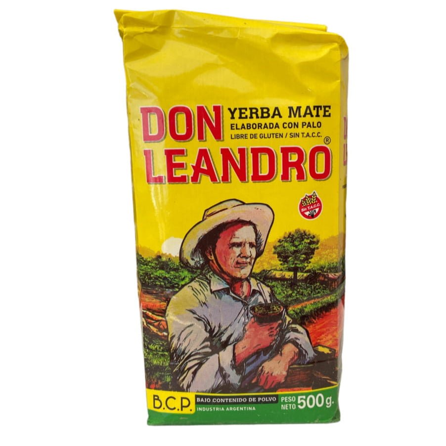 Paquet de 500g Don Leandro Yerba Mate édition traditionnelle, emballage élégant avec illustration de Don Leandro dégustant son maté dans une plantation de Misiones Argentine