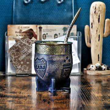 Imperial Maradona Aztèque N°1 — Boca Edition 260ml : face écusson de Boca Juniors et écusson AFA aux trois étoiles, virole en bronze ciselée