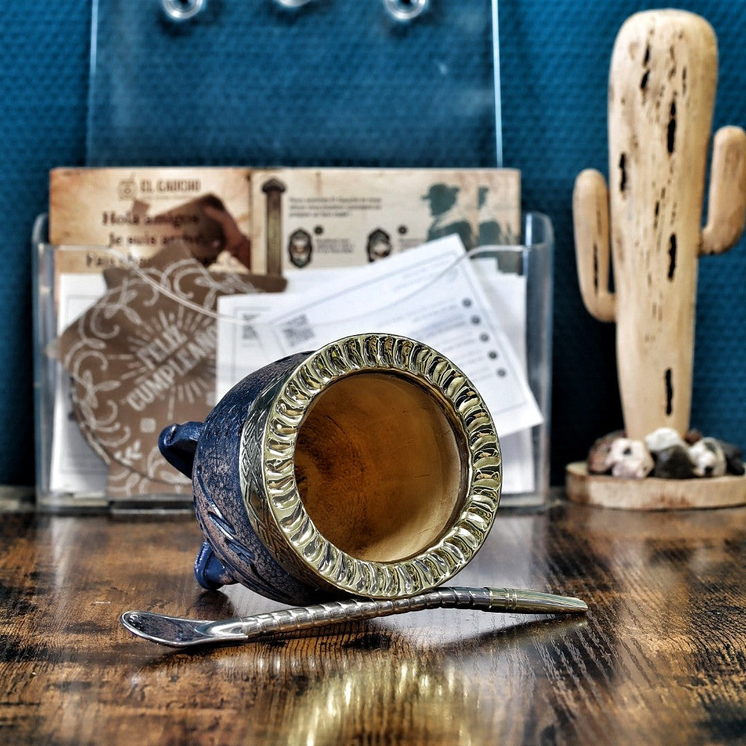 Imperial Maradona Aztèque N°1 — Boca Edition 260ml vu de dessus : intérieur en calebasse et virole en bronze ciselée