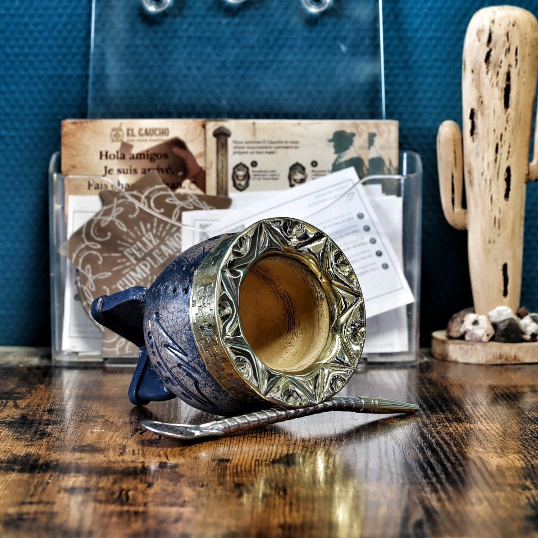 Imperial Maradona Fleje Pampa N°1 — Boca Edition 260ml vu de dessus : intérieur en calebasse et virole en bronze ciselée