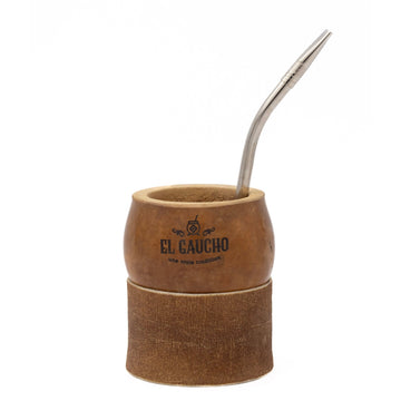 Ensemble maté Rustique Criollo avec calebasse en bois gravée El Gaucho, sous-verre en cuir brut et bombilla inox.