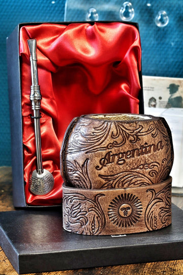 Maté galleta baroque « Argentina » dans son coffret cadeau, avec la bombilla en acier inox