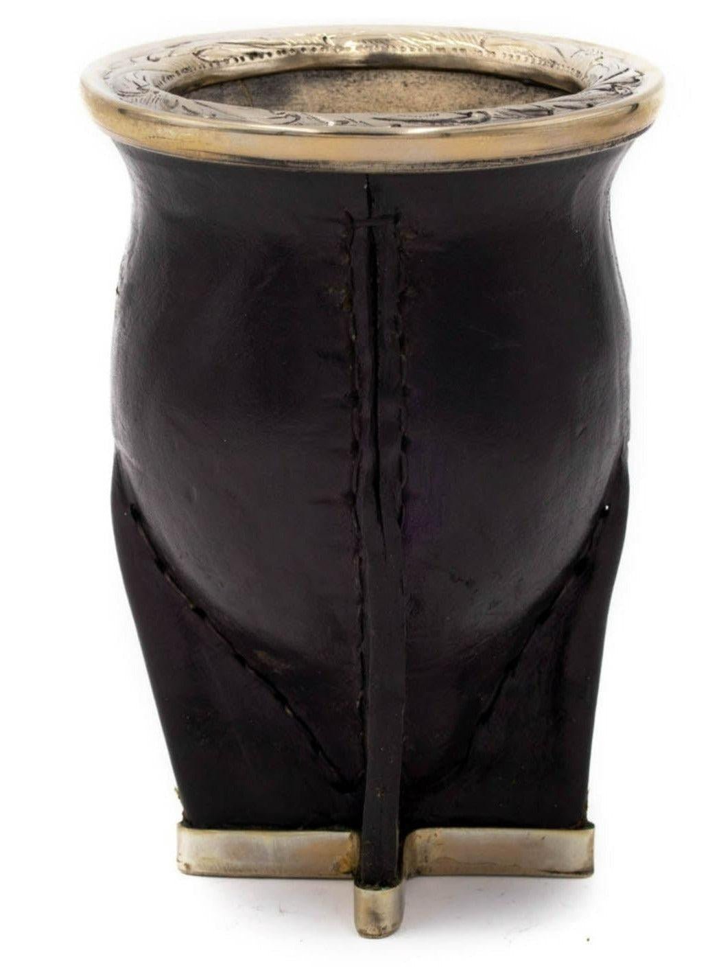 Mate Camionero cuir noir, virole en alpaca ciselée, base en croix (vue avant).