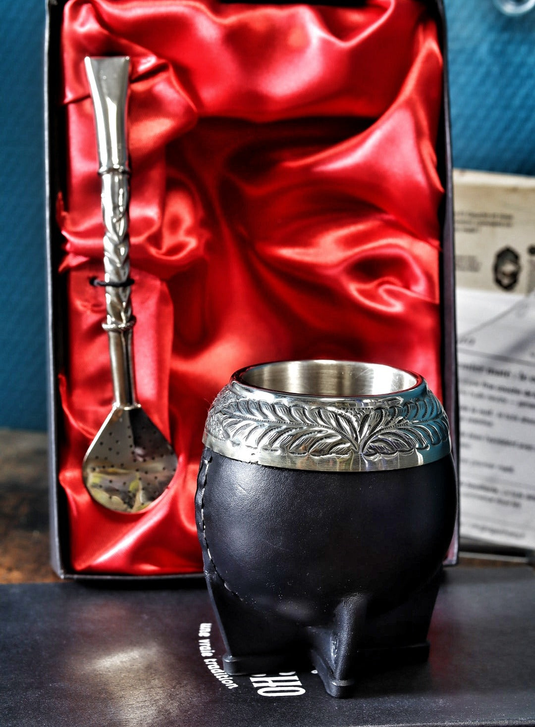 Maté Torpedo ciselé au lacre N°1 avec le bombillón premium dans son coffret
