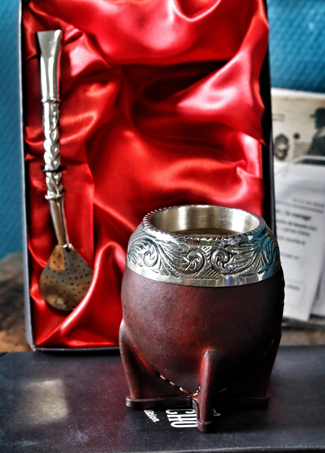 Maté Torpedo ciselé au lacre N°5 avec le bombillón premium dans son coffret