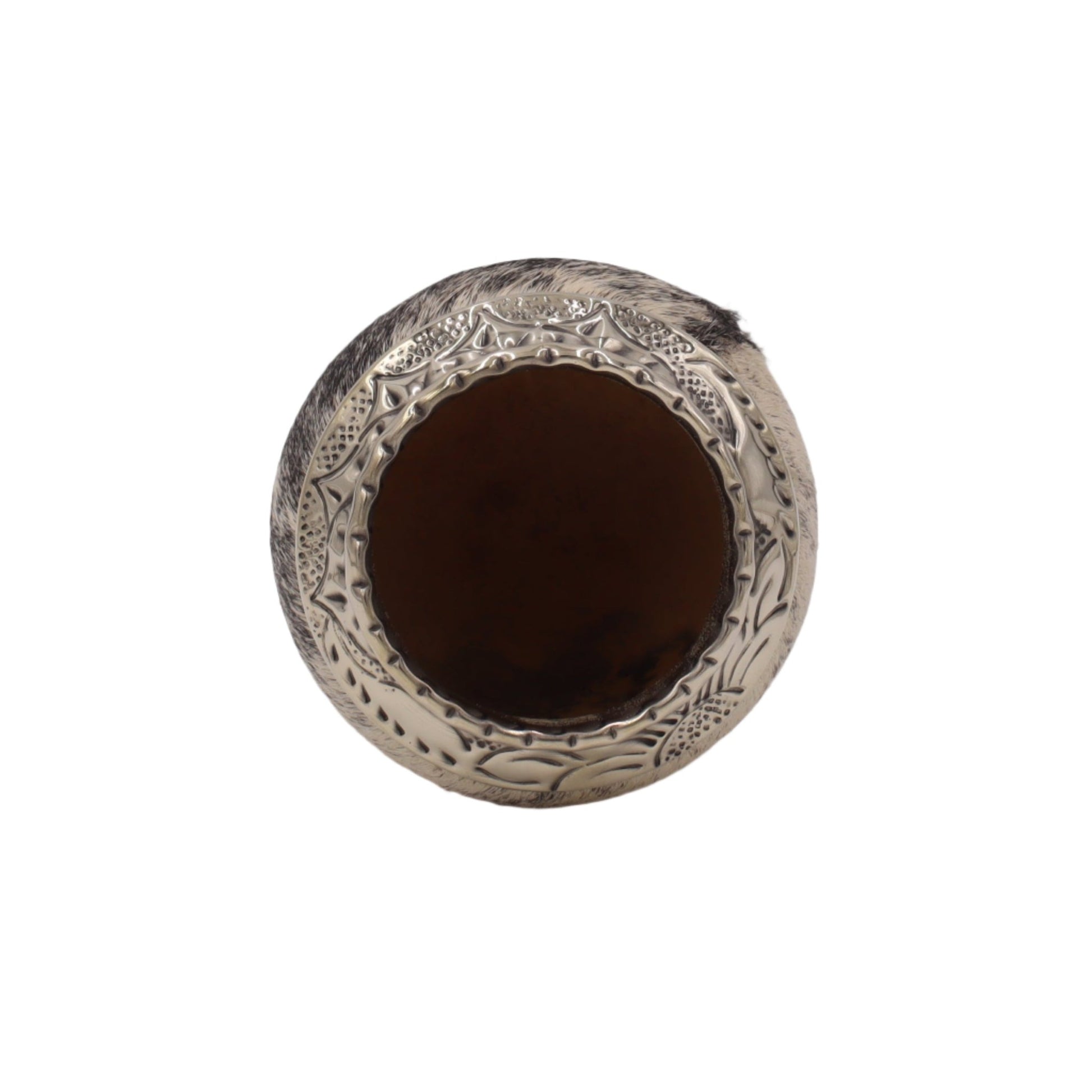 Mate torpedo cuir poil naturel en double cuir artisanal – El Gaucho, une vraie tradition, mate présenté couché mettant en valeur sa virole finement ciselée vue de façe