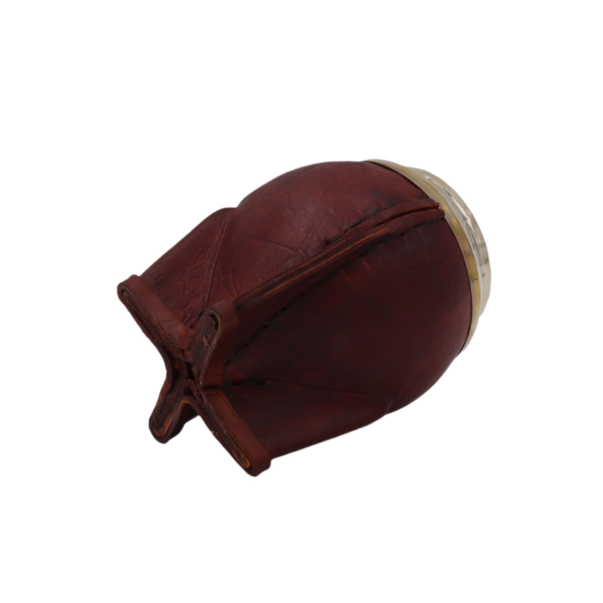 torpedo cuir croco couchée, vue de la base et des finitions luxueuses