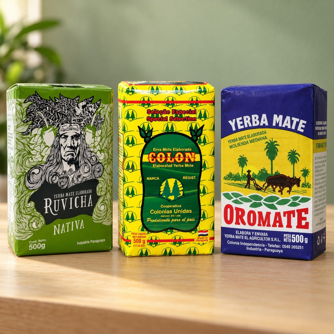 Pack Paraguay Tradition : yerbas Ruvicha Nativa, Colón Selección Especial et Oromate sur une table en bois