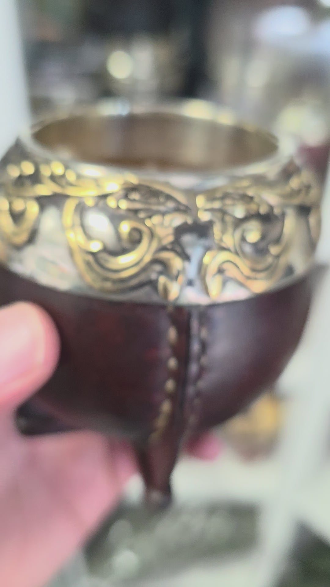 Maté Torpedo Bronze en Relief N°6 en vidéo, tourné à la main