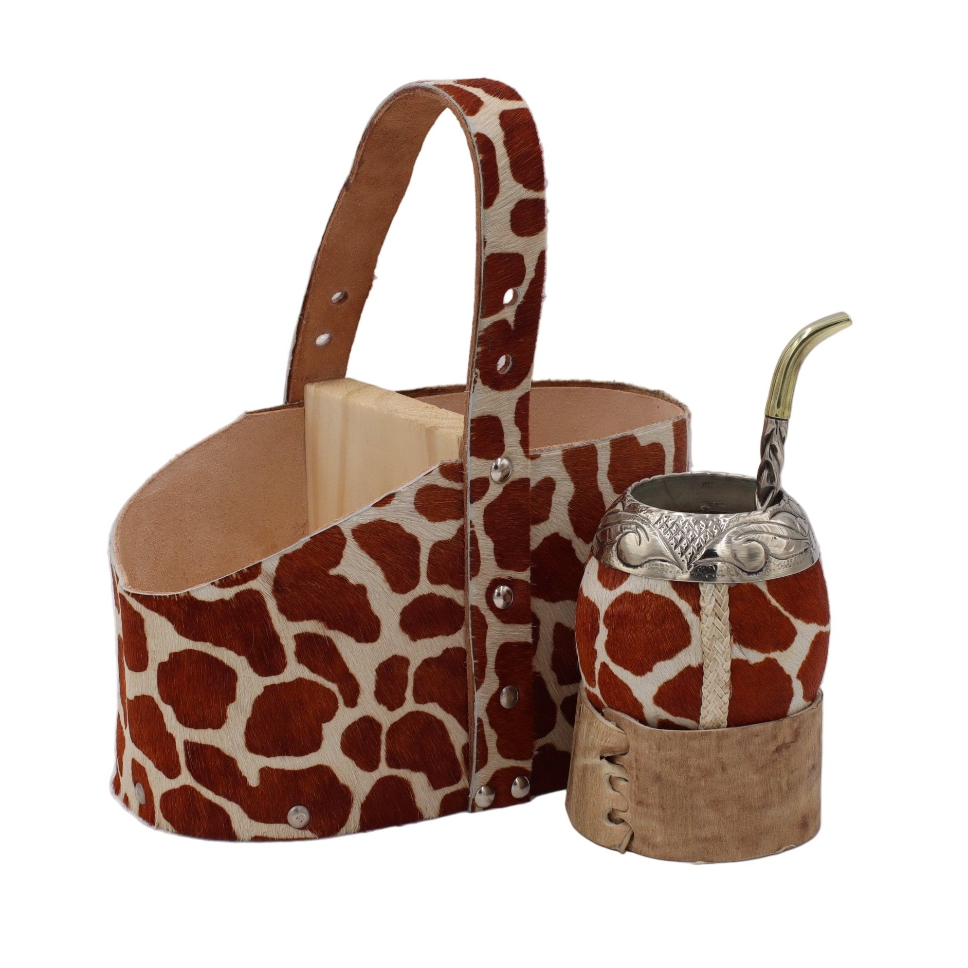 Set exclusif : canasta matera et maté Torpedo en cuir travaillé façon girafe, avec bombilla à l'intérieur.