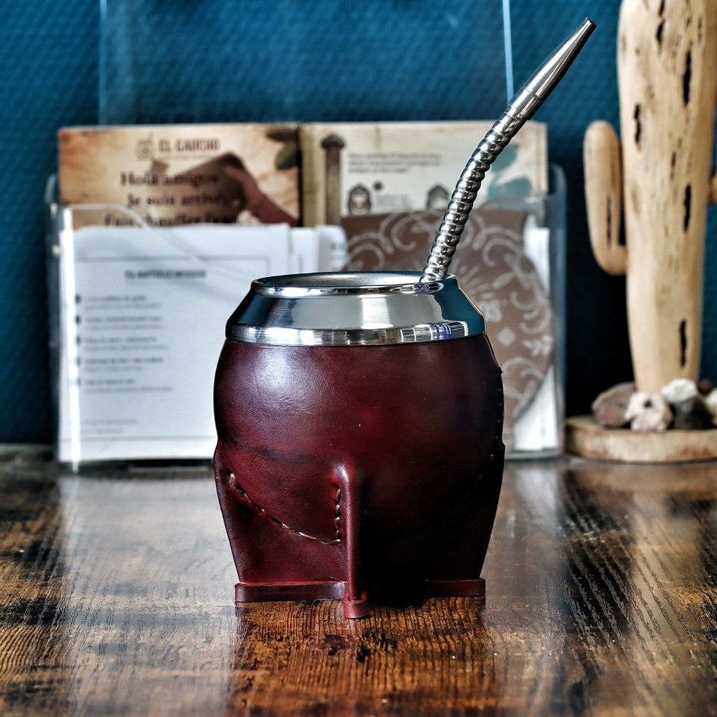 Pack Maté Torpedo Deluxe Cuir lisse · Bordeaux avec bombilla inox et yerbas d'Argentine