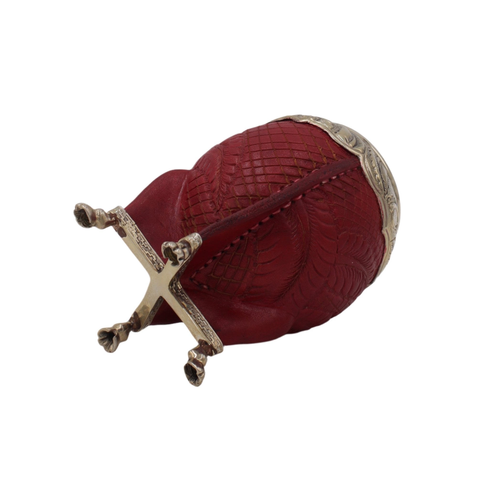 Dos couché : couture dorsale visible, pieds de chameau en alpaca.