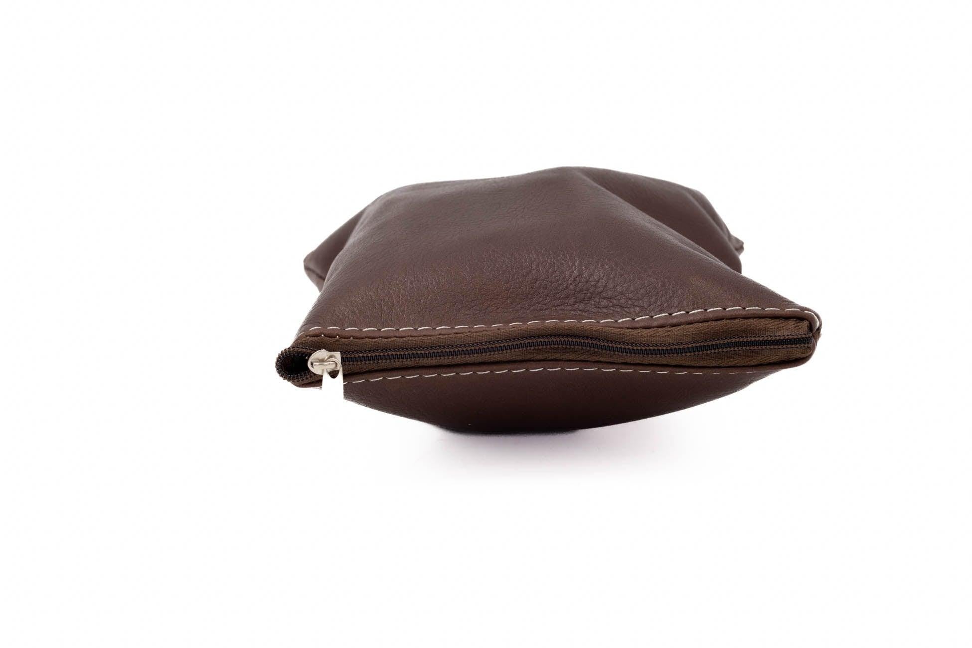 Profil yerbero en cuir rigide marron avec fermeture éclair solide