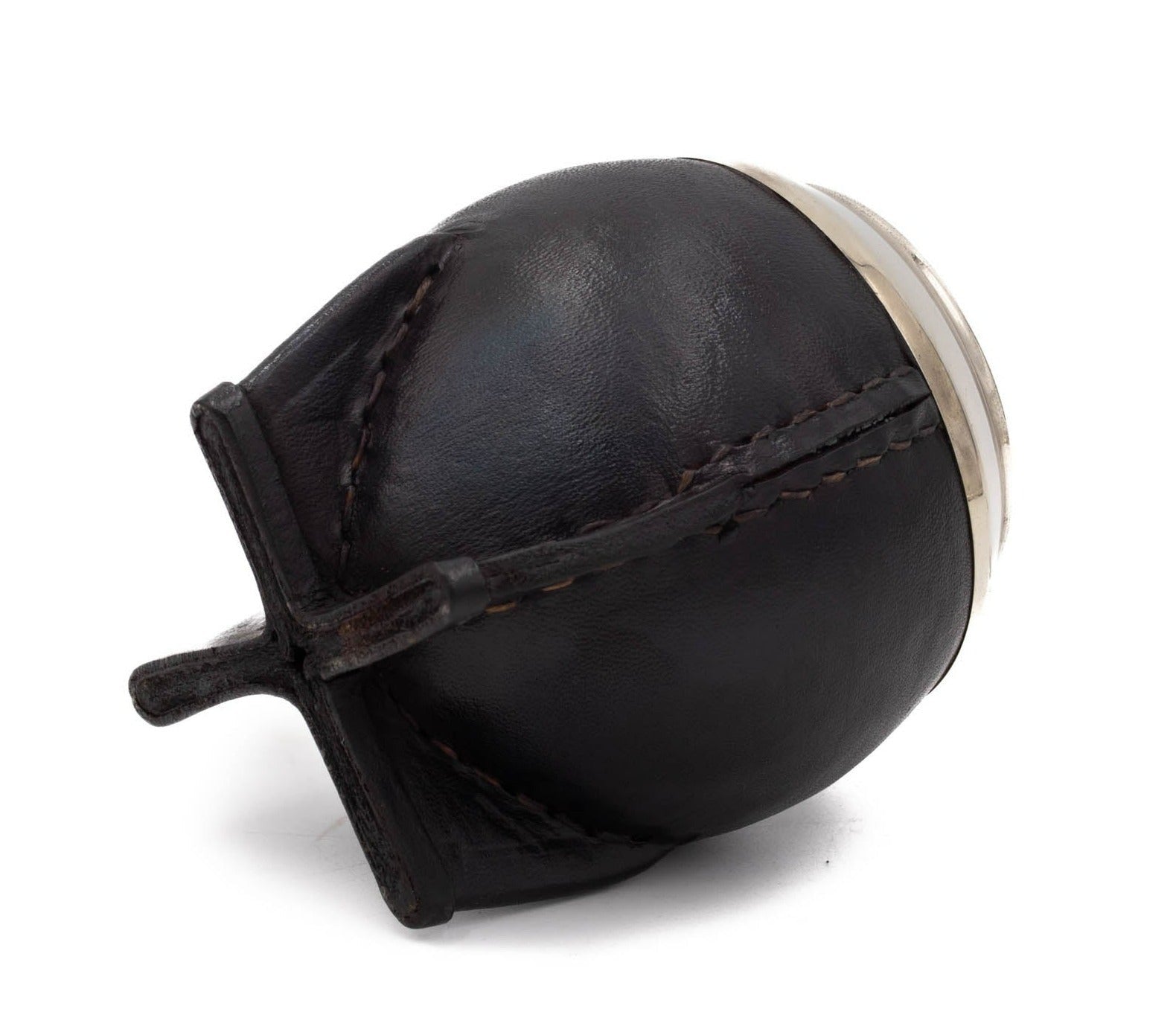 calebasse torpedo noire couchée, vue de la base métallique